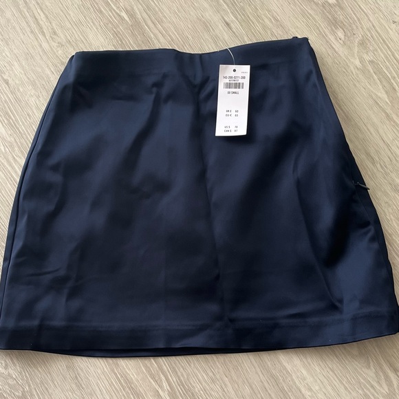 Abercrombie A&F Navy Mini Skort - size XXS (equivalent size 00) - NWT - Picture 3 of 6